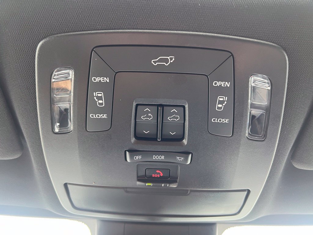 Certified 2025 Toyota Sienna XSE AWD/4WD image 34