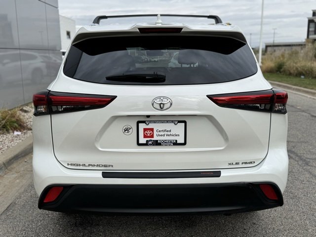 Certified 2021 Toyota Highlander XLE image 39