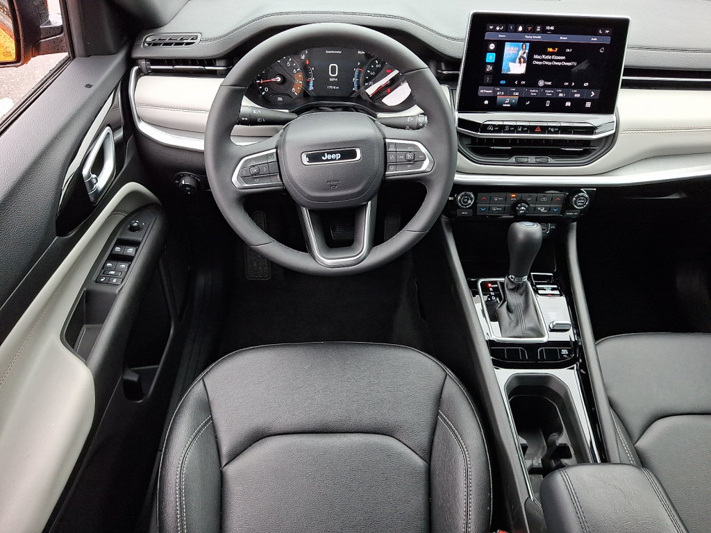 Certified 2026 Jeep Compass Limited AWD/4WD image 22