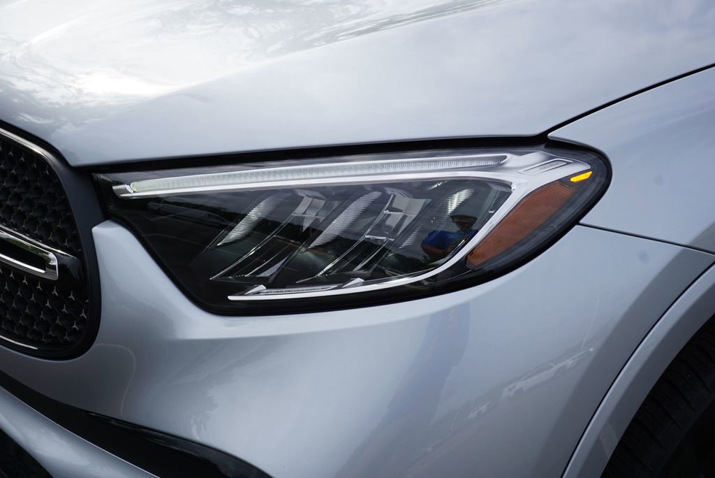 Certified 2025 Mercedes-Benz GLC 300 GLC 300 image 11