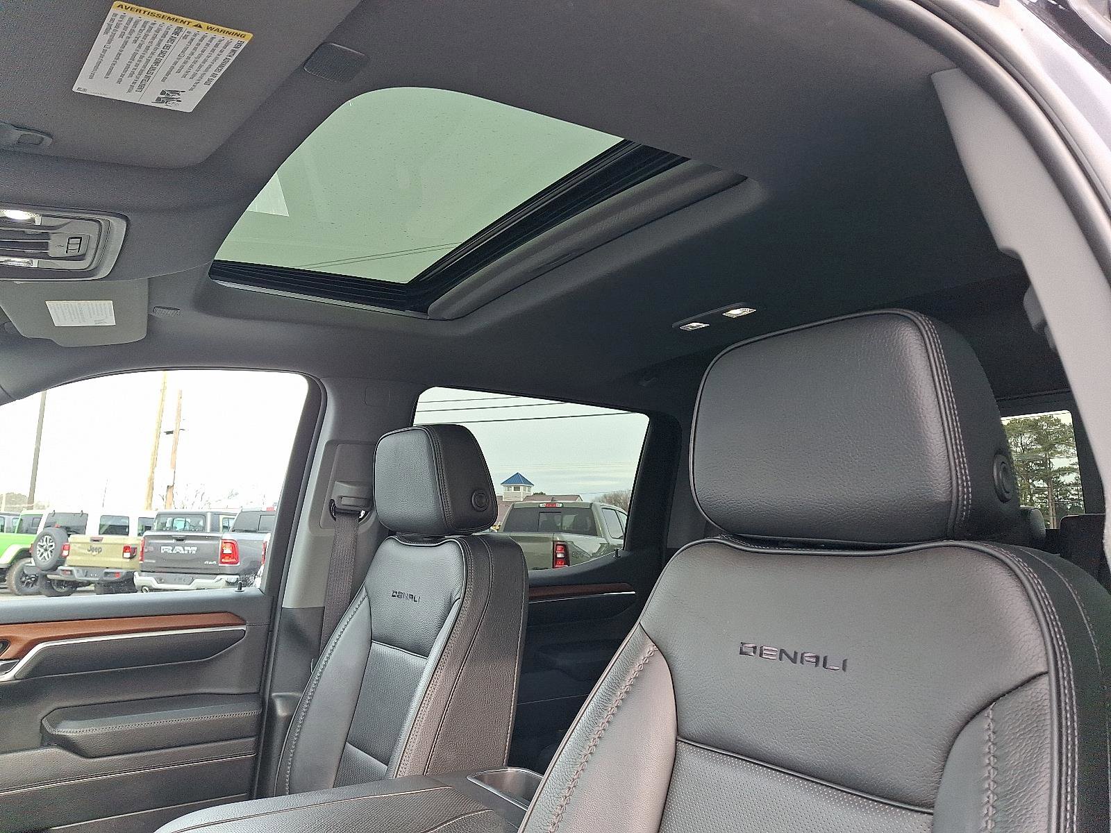 Used 2023 GMC Sierra 1500 Denali w/ Denali Reserve Package image 18