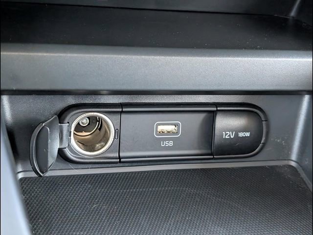 Used 2023 Kia Soul LX w/ LX Technology Package image 15