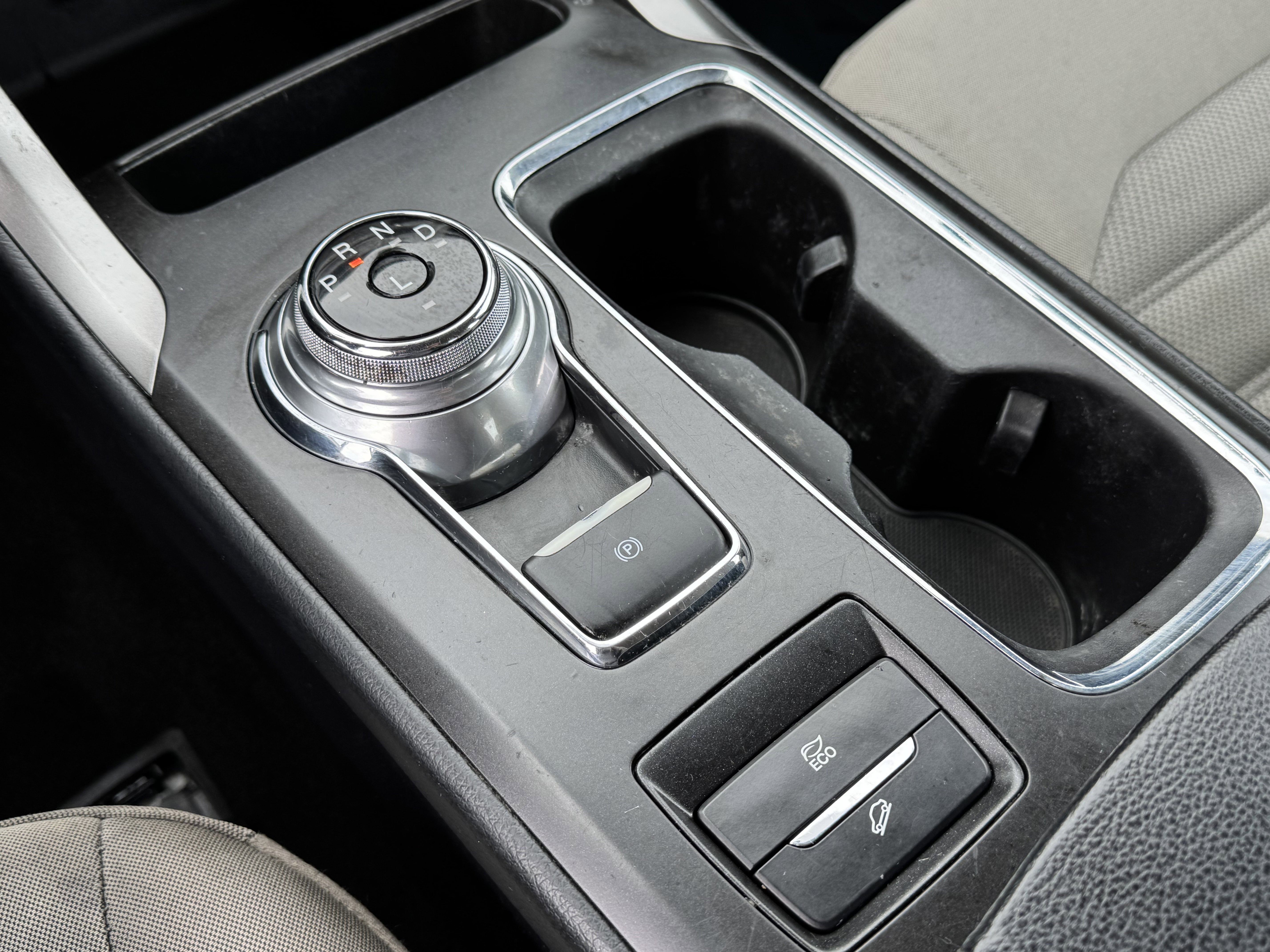 Used 2018 Ford Fusion S image 26