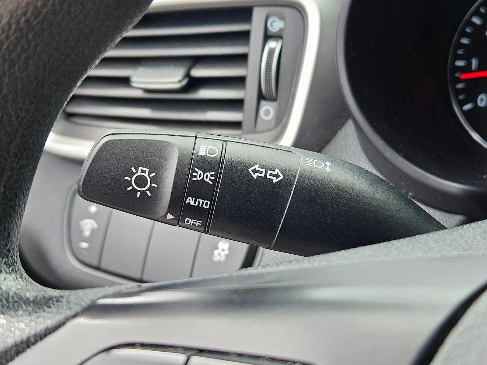 Used 2018 Kia Sorento FWD image 17