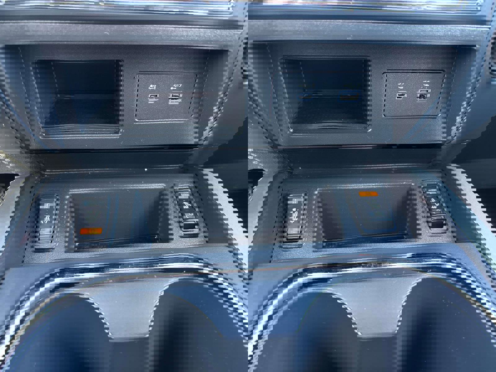 Used 2024 Nissan Titan SV w/ SV Convenience Package image 21