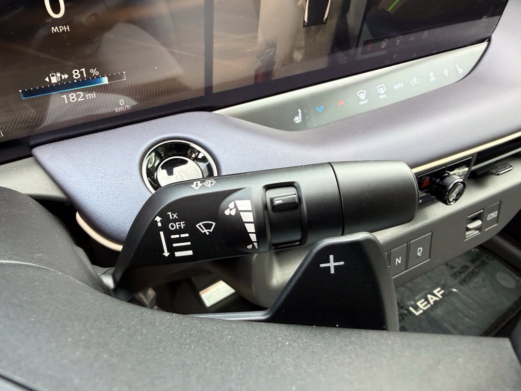 New 2026 Nissan Leaf SV Plus w/ Floor Mat Package (SV+) FWD image 23