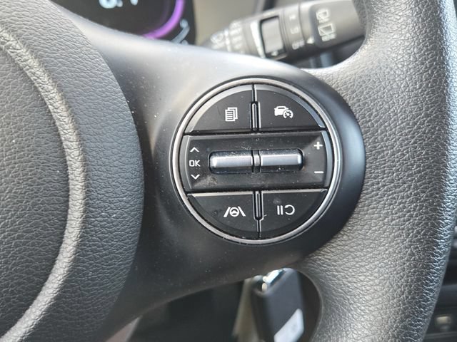 Certified 2025 Kia Soul LX w/ LX Technology Package FWD image 19