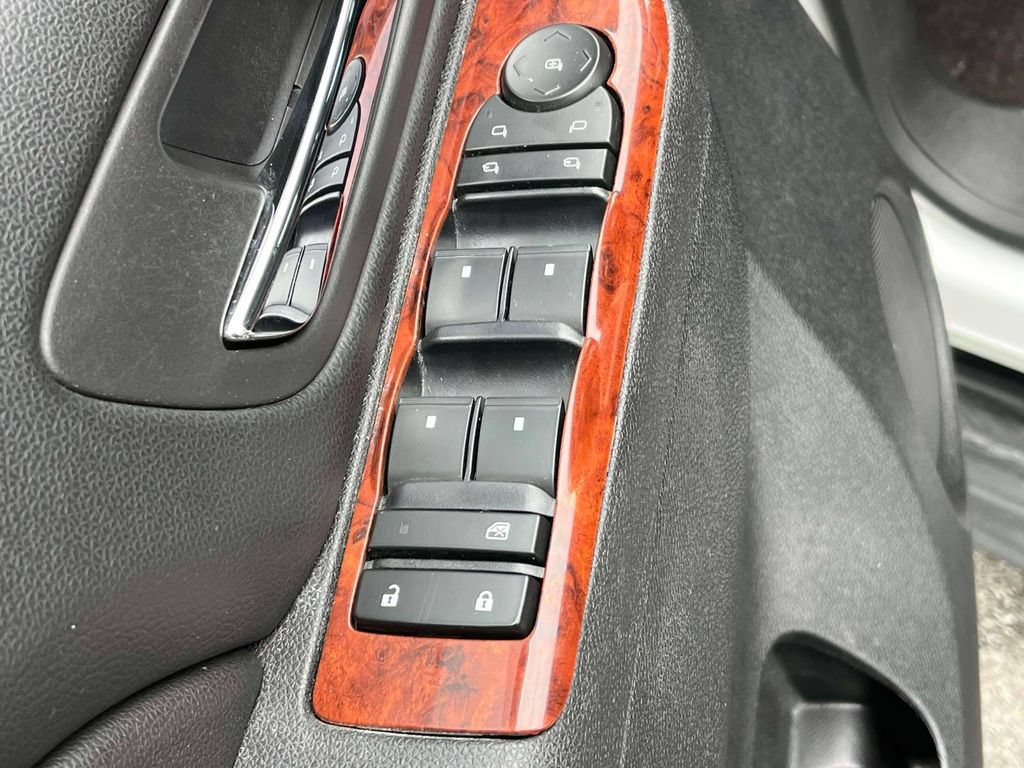 Certified 2013 GMC Yukon SLT w/ SLT-2 Equipment Package AWD/4WD image 26