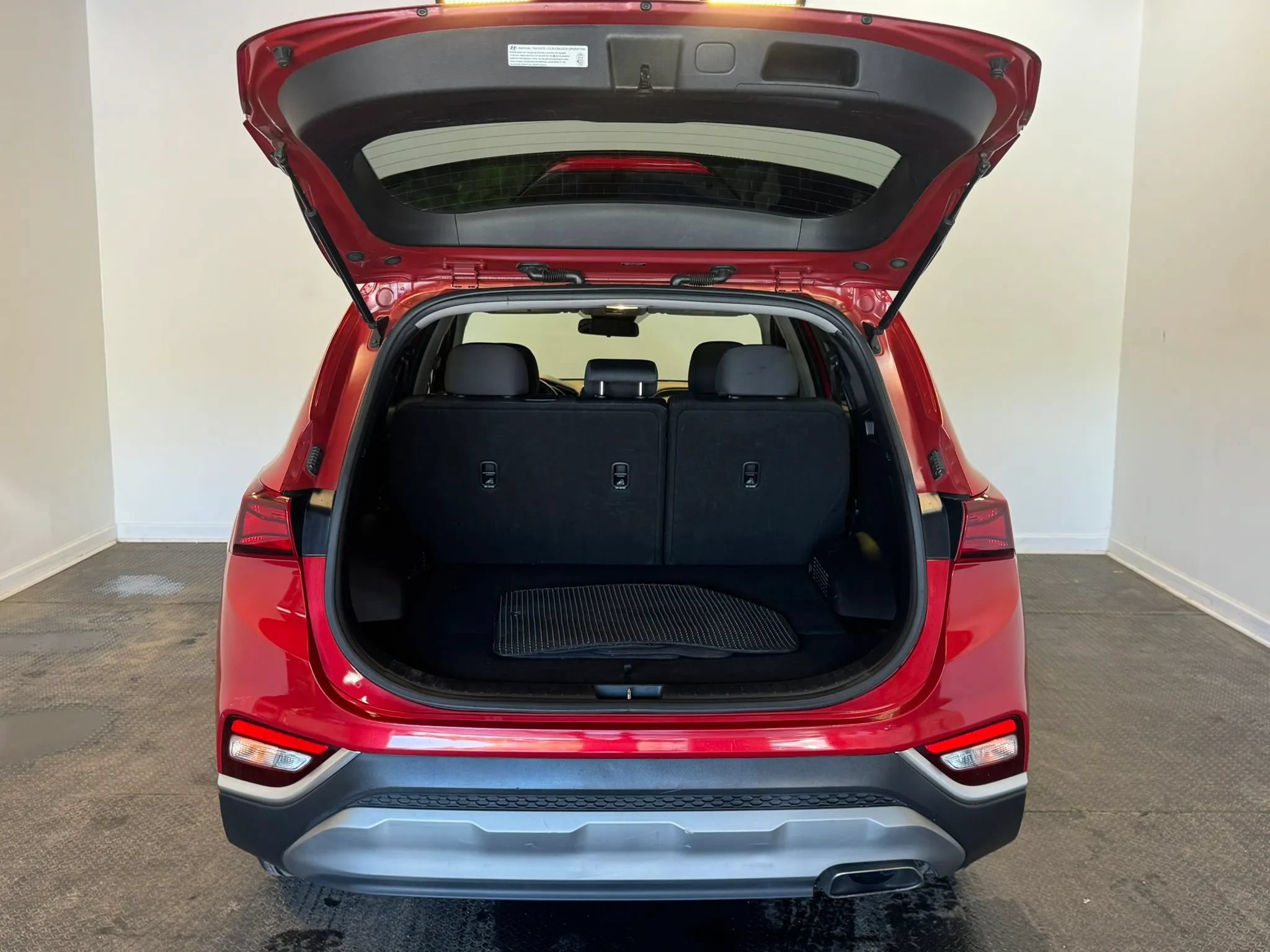 Used 2019 Hyundai Santa Fe SE AWD/4WD image 29