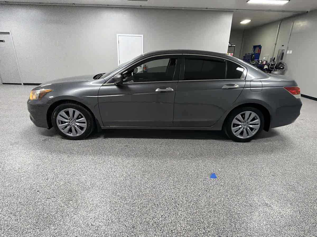 Used 2011 Honda Accord EX image 6