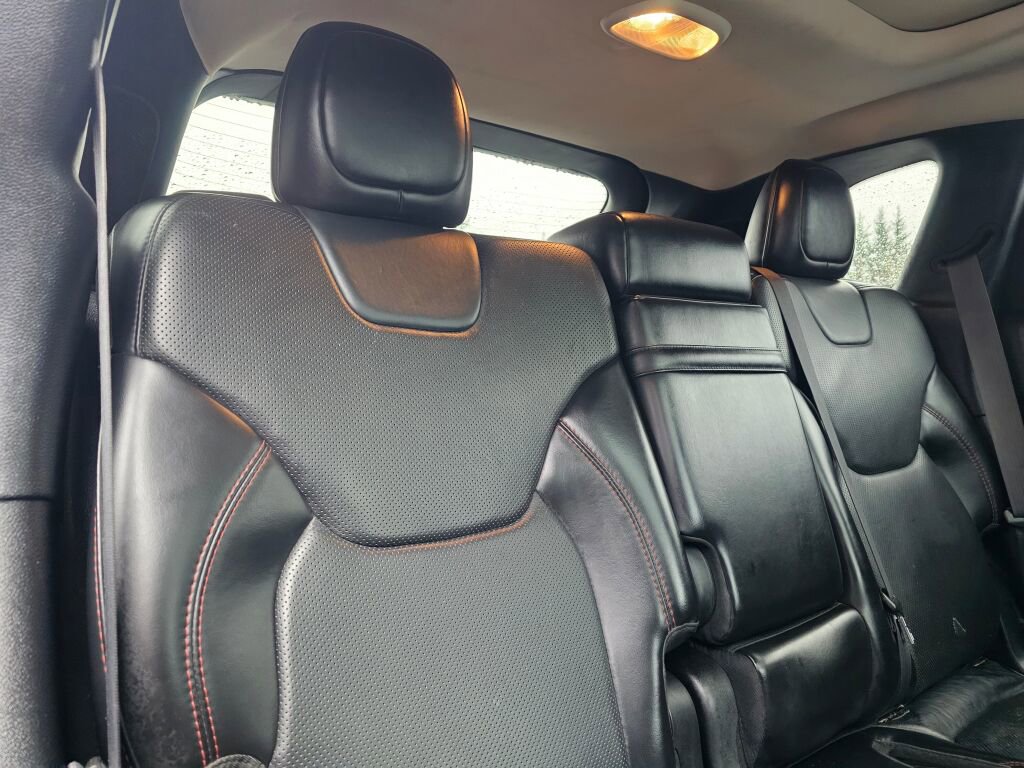 Used 2016 Jeep Cherokee Trailhawk w/ Leather Interior Group image 13