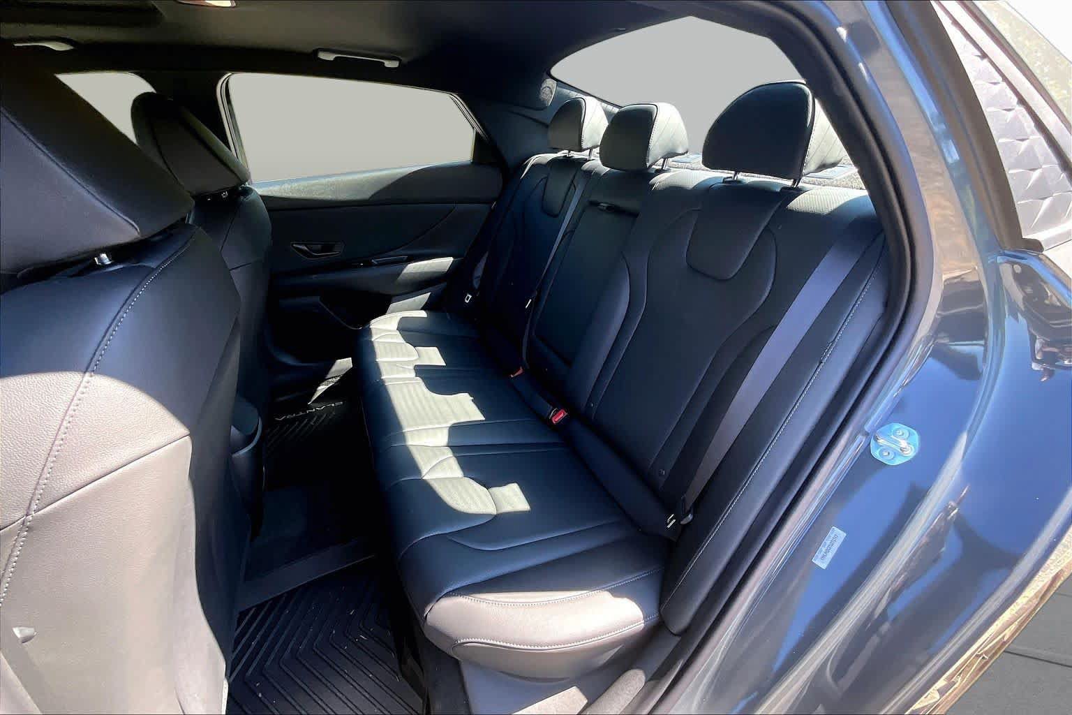 Used 2026 Hyundai Elantra SEL Sport FWD image 20