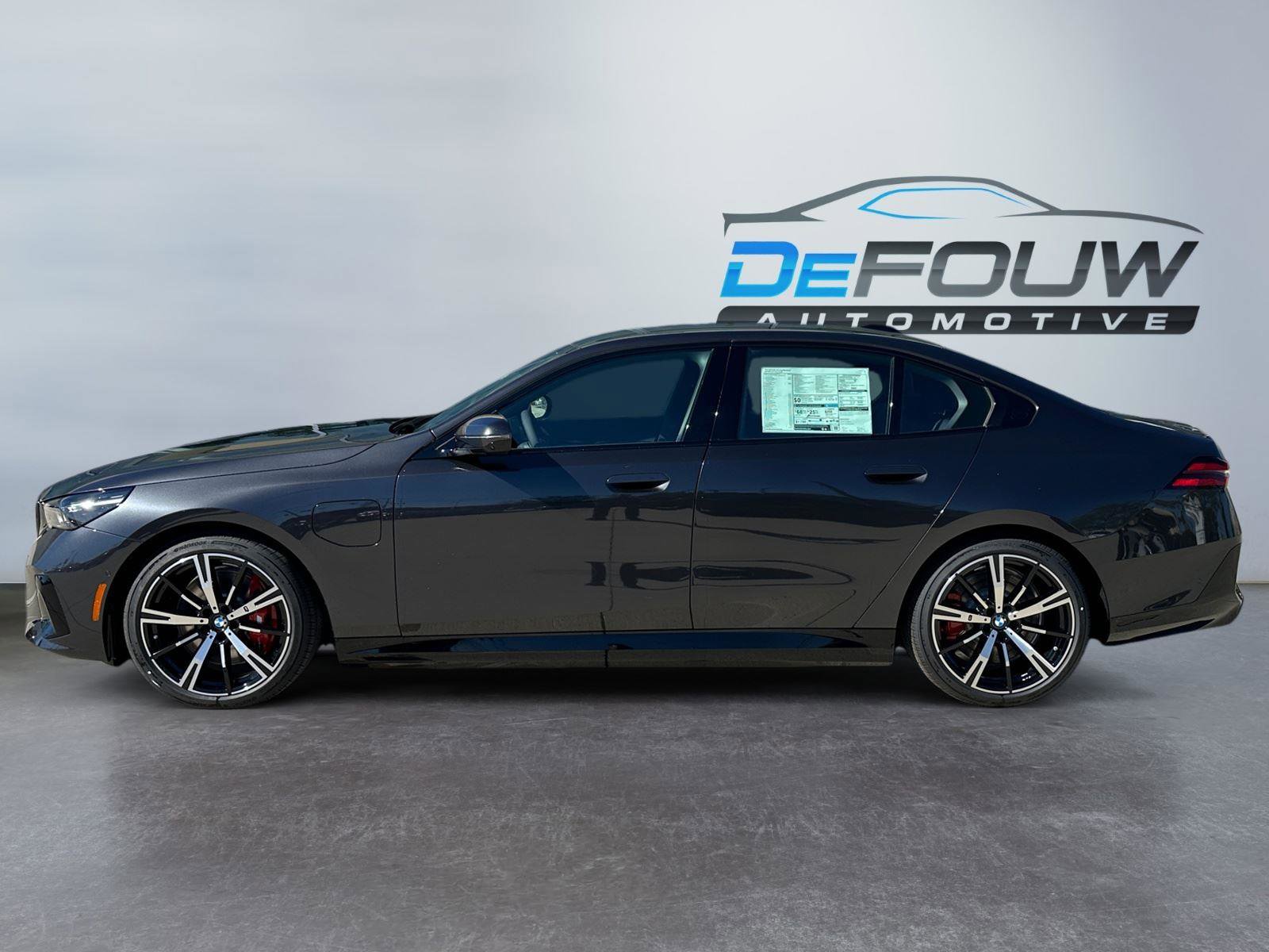 New 2026 BMW 550e xDrive AWD/4WD image 15