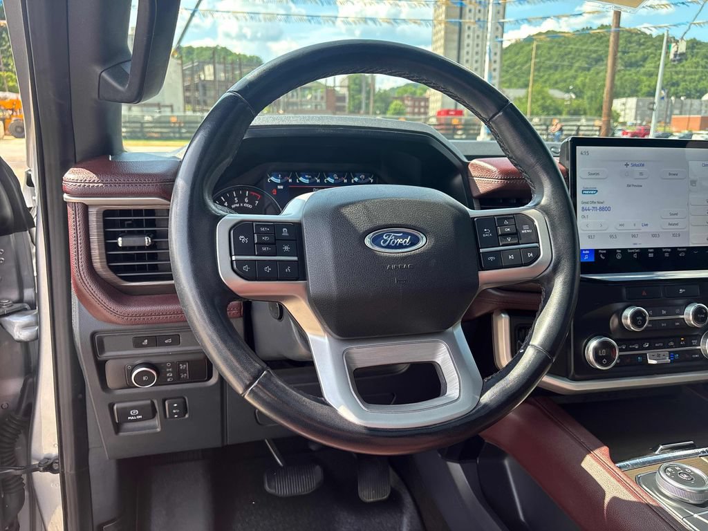 Used 2023 Ford Expedition Limited AWD/4WD image 14