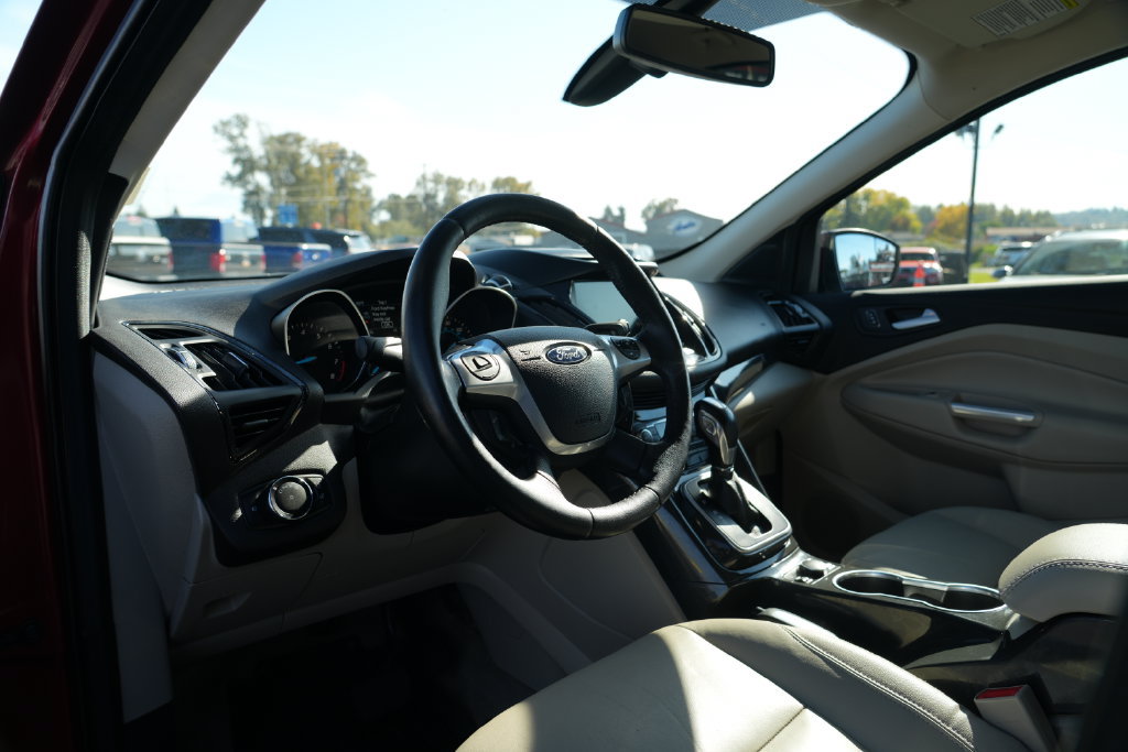 Used 2014 Ford Escape Titanium AWD/4WD image 14
