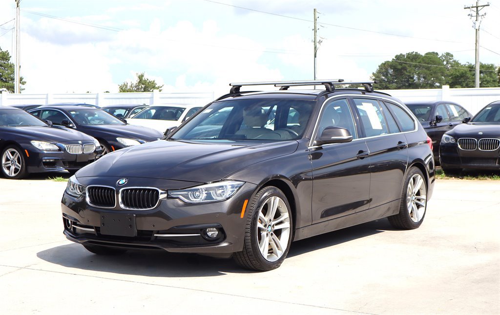 Used 2018 BMW 328d xDrive Wagon AWD/4WD image 3
