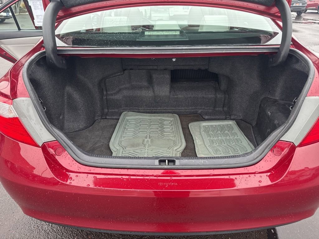 Used 2017 Toyota Camry XLE image 12