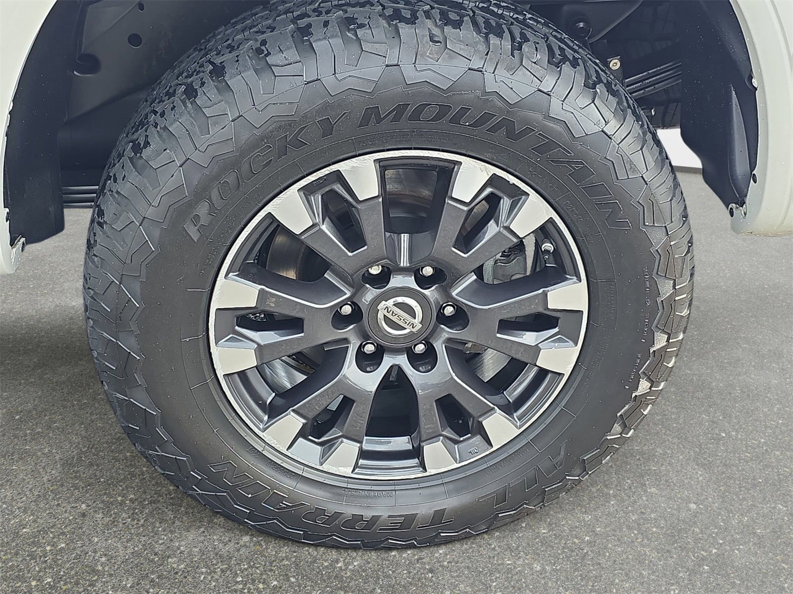 Used 2019 Nissan Titan PRO-4X image 31