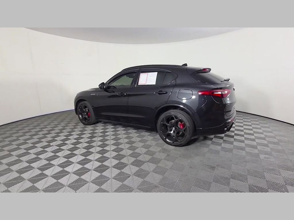 Used 2022 Alfa Romeo Stelvio Veloce AWD/4WD image 44