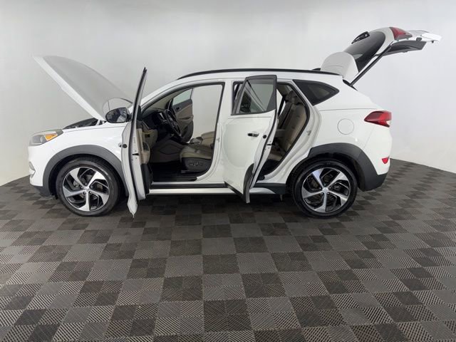 Used 2017 Hyundai Tucson Limited w/ Limited Ultimate Package 03 FWD image 9