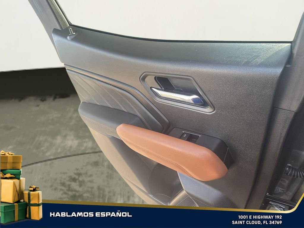 Certified 2025 GMC Canyon AT4 image 25