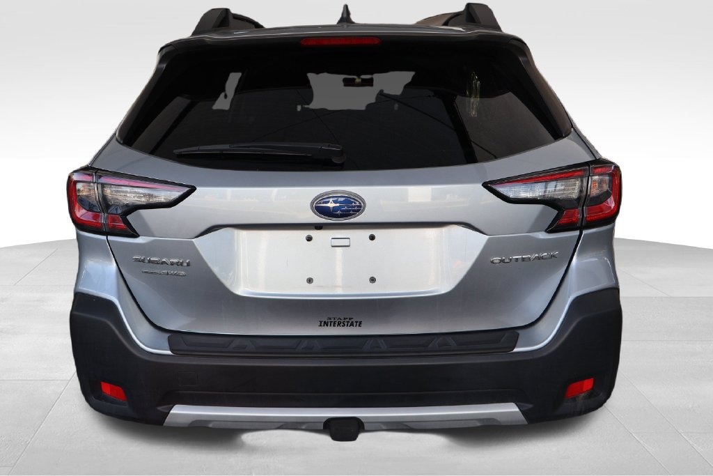 Used 2024 Subaru Outback Premium AWD/4WD image 17