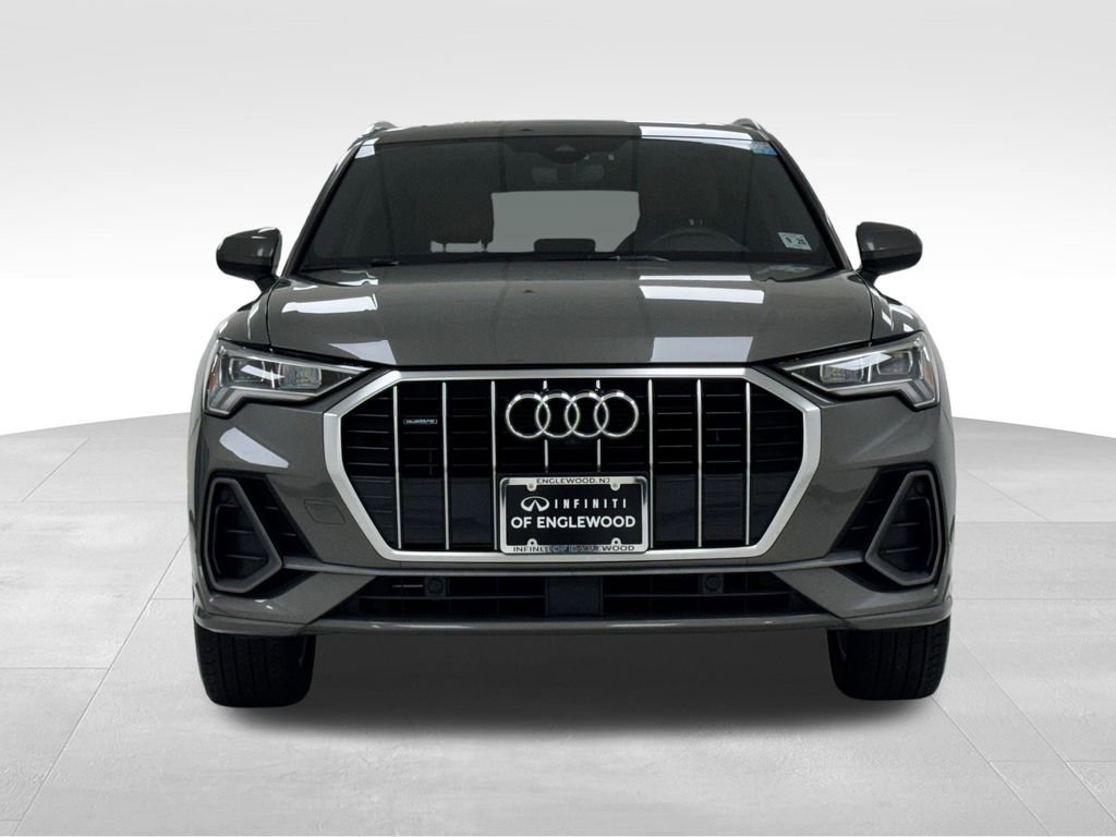 Used 2022 Audi Q3 2.0T Premium Plus w/ Premium Plus Package image 2