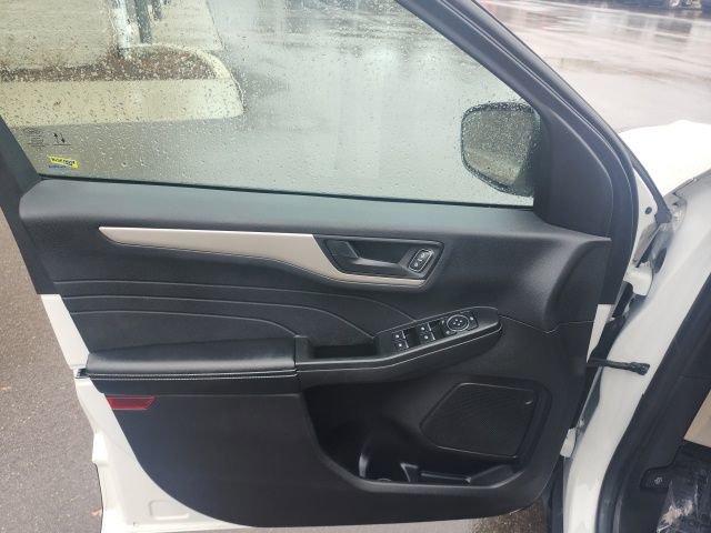 Used 2022 Ford Escape SE w/ Convenience Package image 19