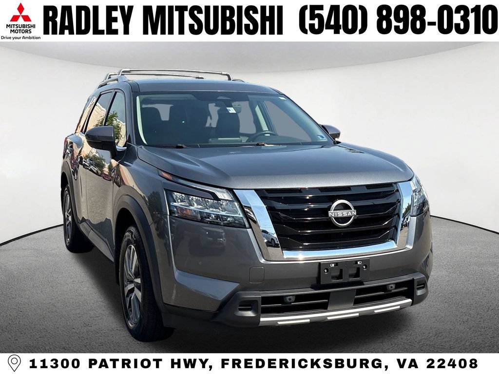 Used 2023 Nissan Pathfinder SL AWD/4WD image 21