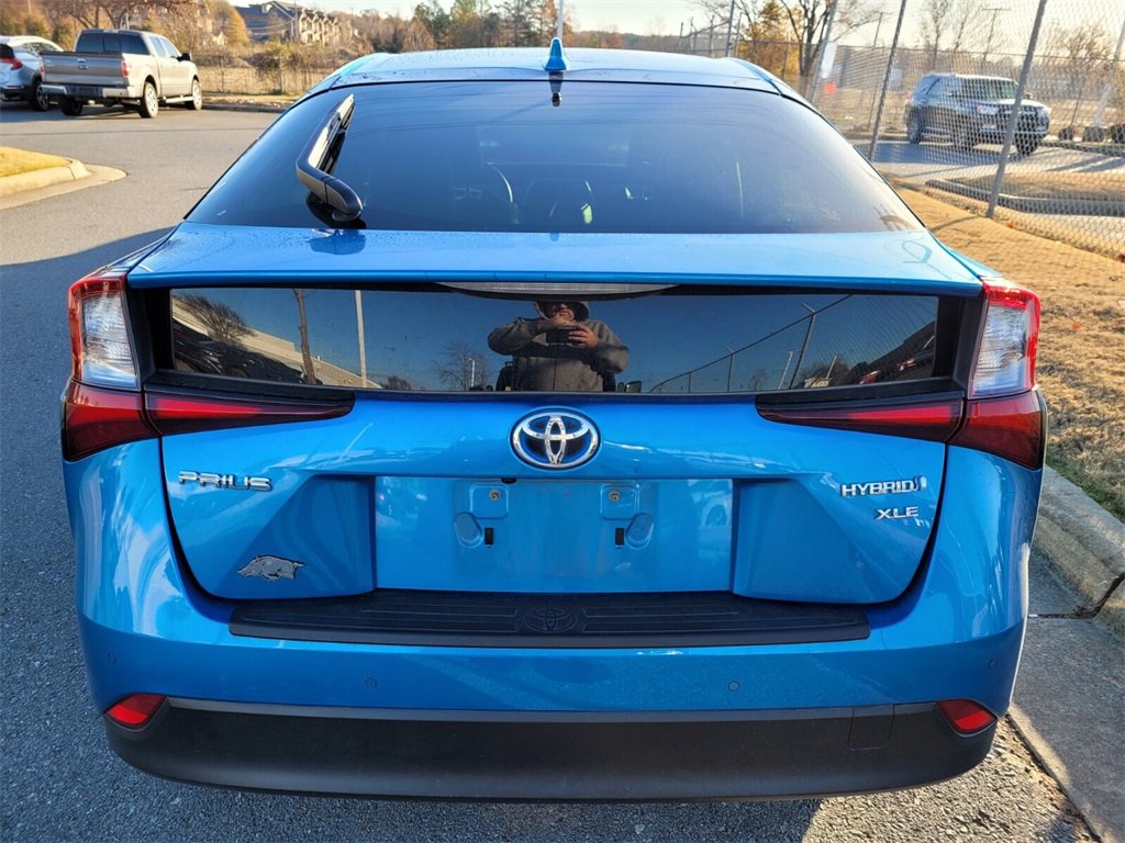 Used 2021 Toyota Prius XLE image 6