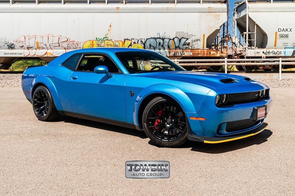 Used 2023 Dodge Challenger SRT Hellcat RWD image 2