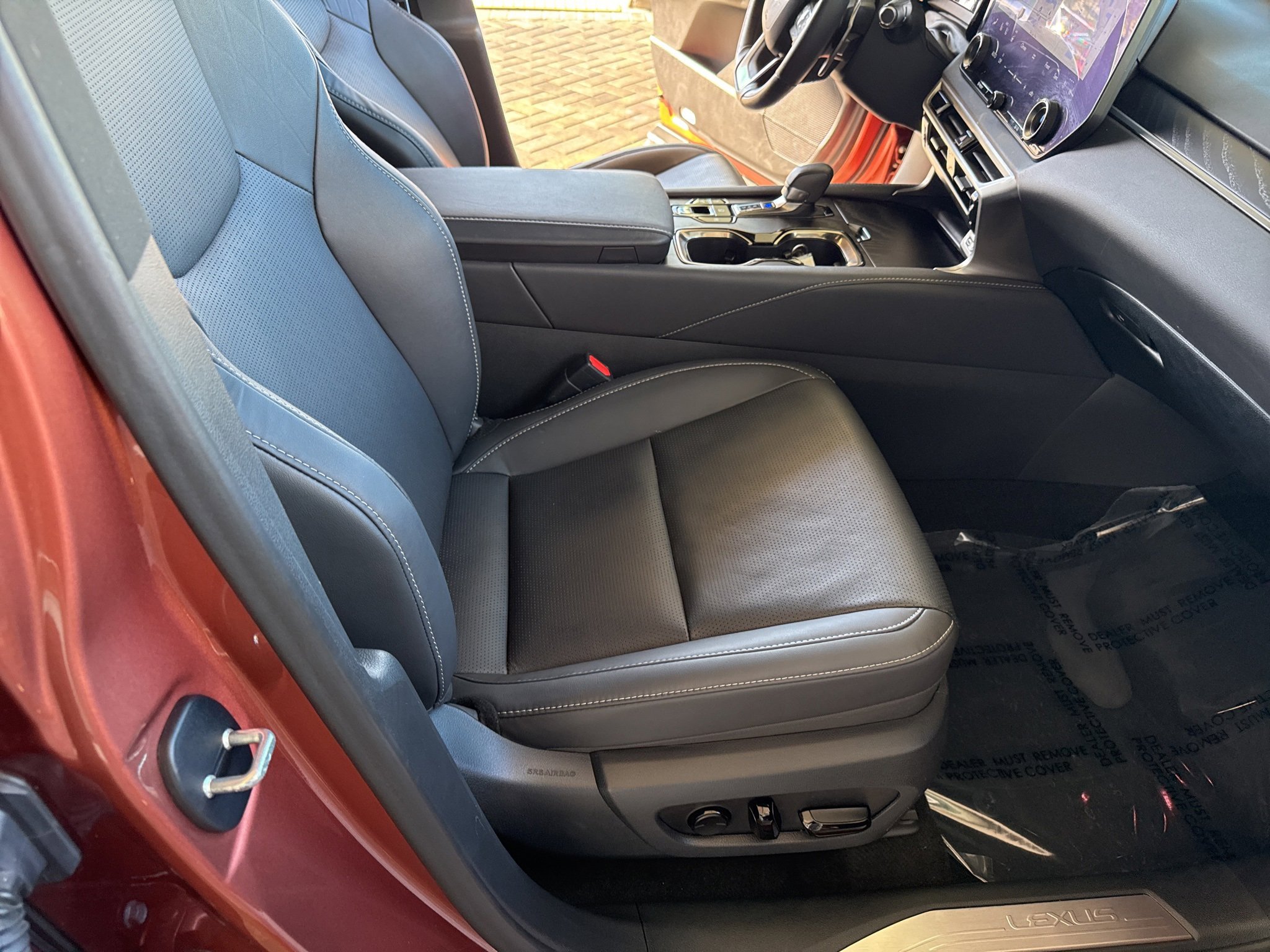 Used 2023 Lexus RX 350h image 19