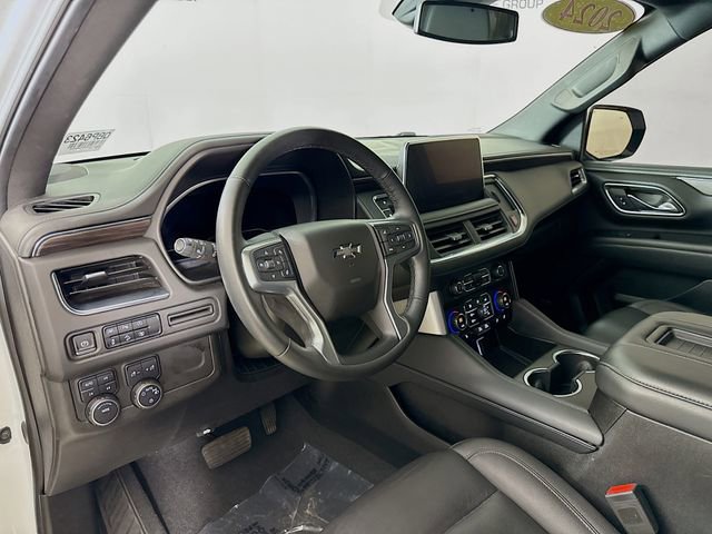 Used 2024 Chevrolet Tahoe Z71 w/ Luxury Package AWD/4WD image 12