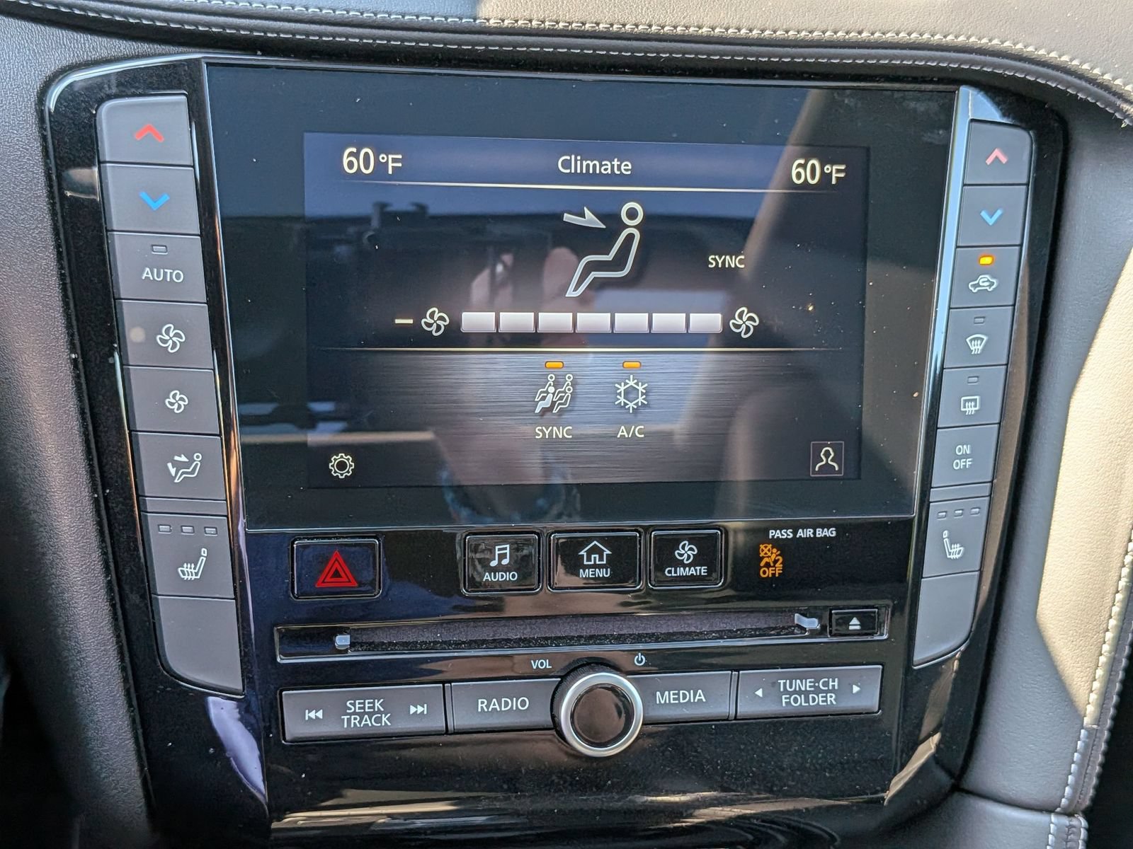 Used 2025 INFINITI QX50 Luxe AWD/4WD image 24