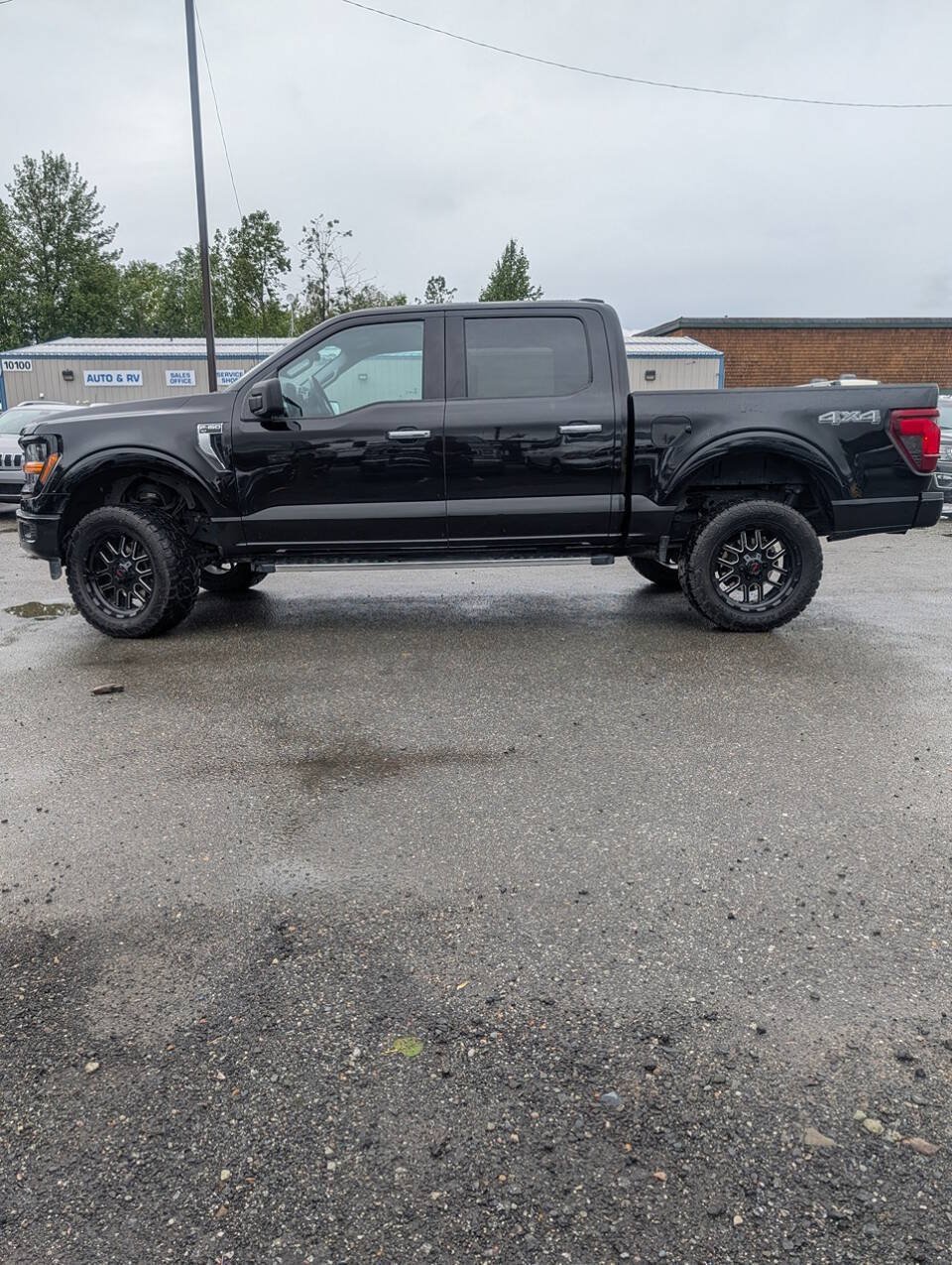 Used 2025 Ford F150 XLT w/ Equipment Group 301A Standard AWD/4WD image 3