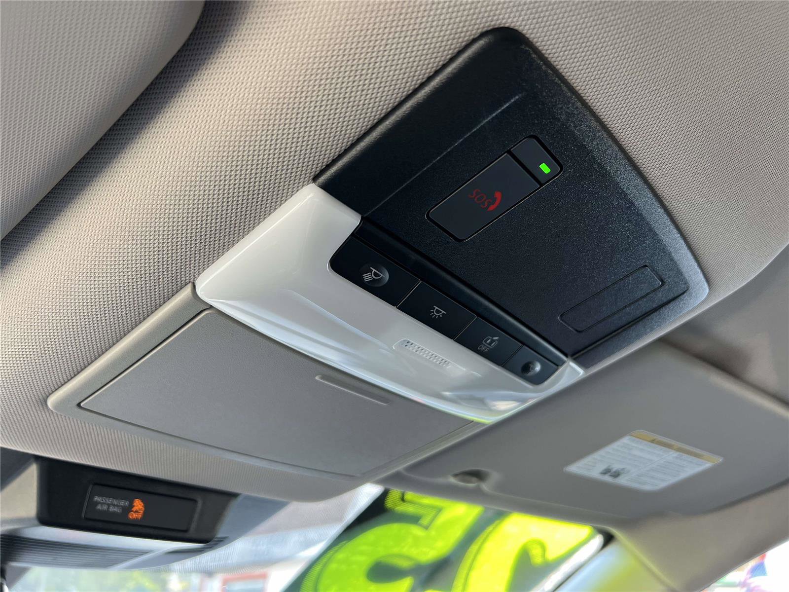 Used 2025 Nissan Rogue SV image 42