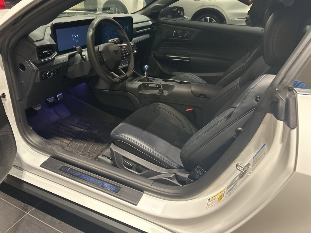 Used 2025 Ford Mustang Dark Horse image 5