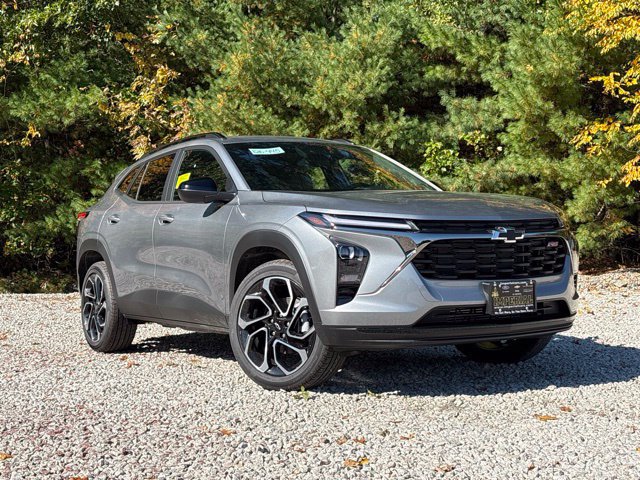 New 2026 Chevrolet Trax RS w/ Sunroof Package FWD image 2