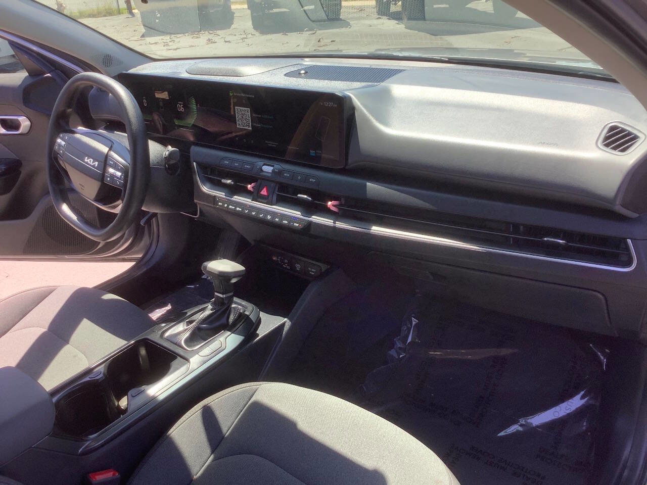 Used 2025 Kia K4 FWD image 30