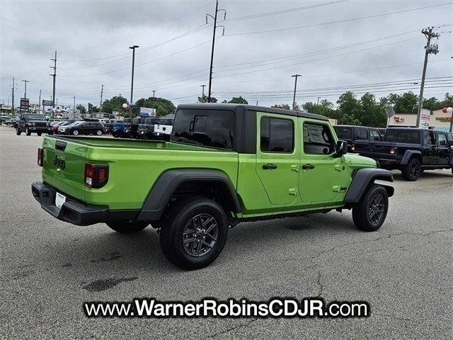 New 2025 Jeep Gladiator Sport image 12