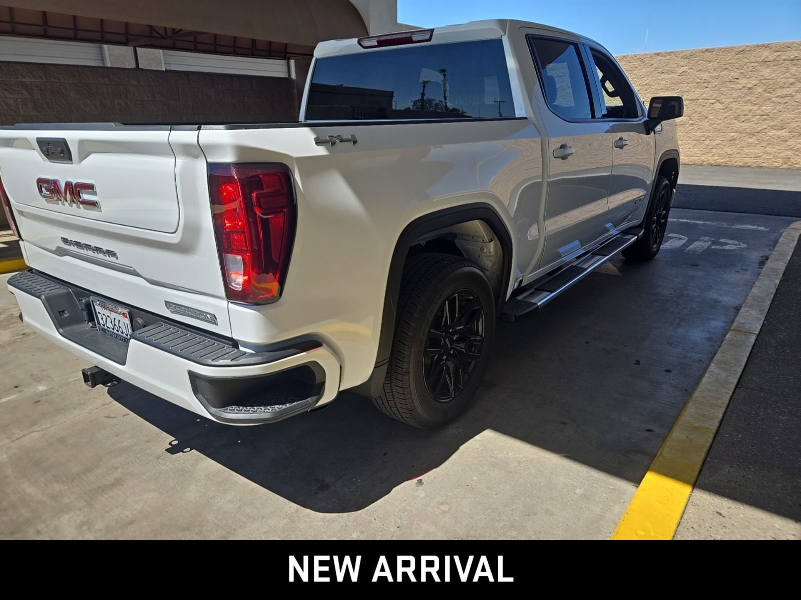 Certified 2026 GMC Sierra 1500 Elevation AWD/4WD image 4