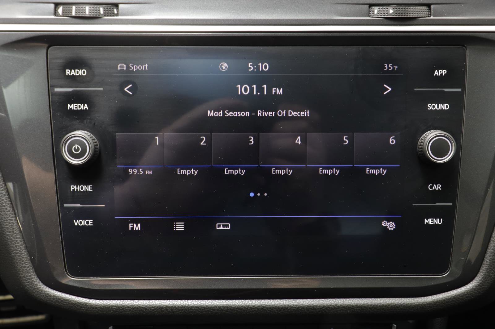 Used 2020 Volkswagen Tiguan SE R-Line image 9