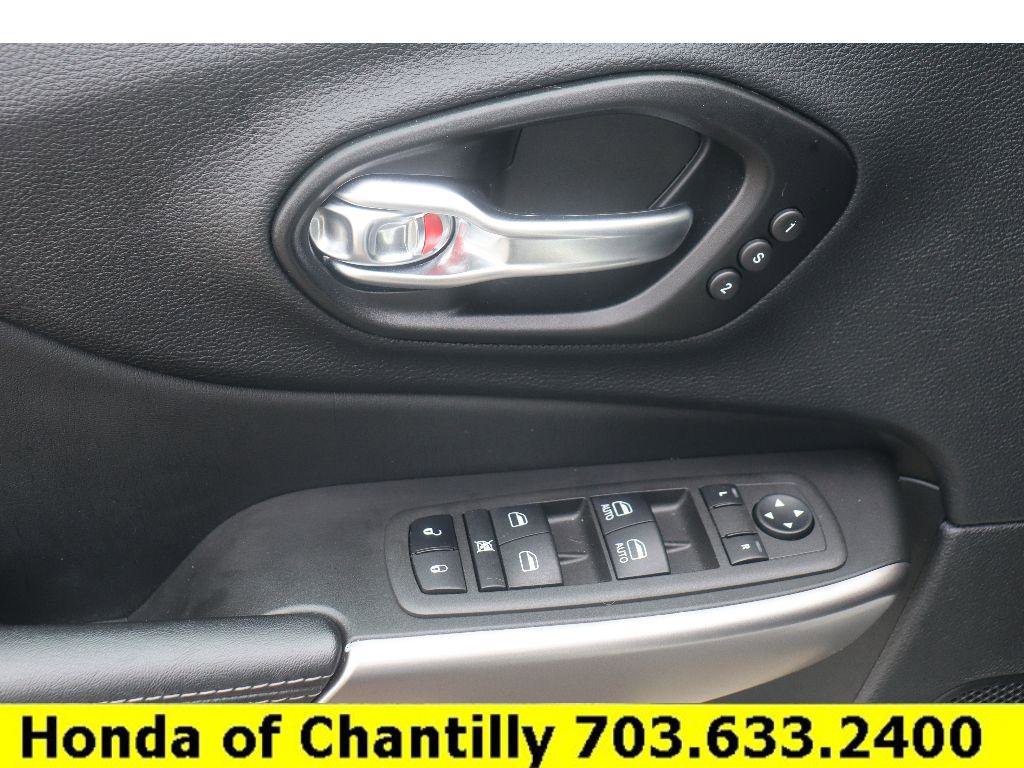 Used 2022 Jeep Cherokee Limited image 20