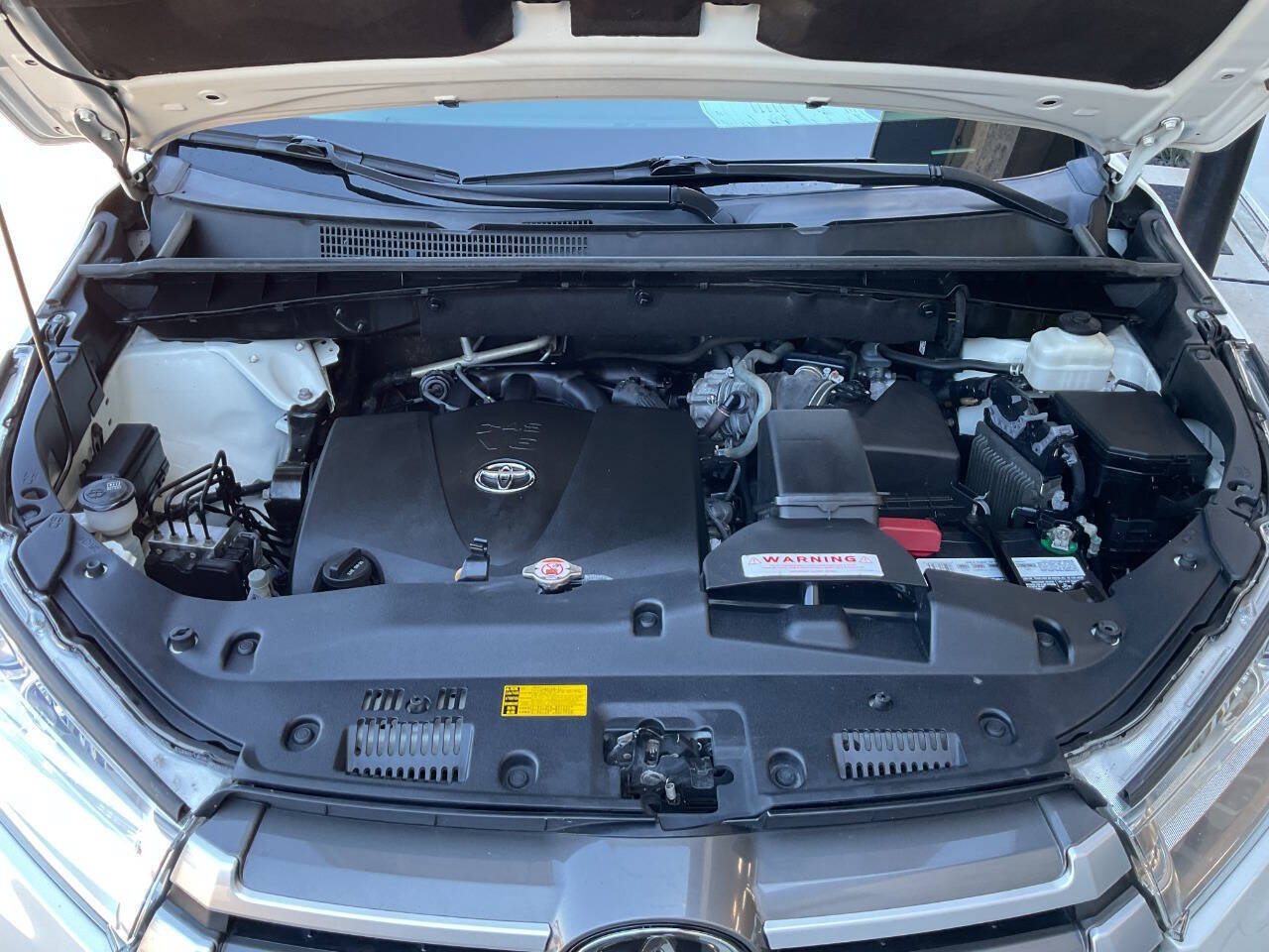 Used 2019 Toyota Highlander XLE AWD/4WD image 51