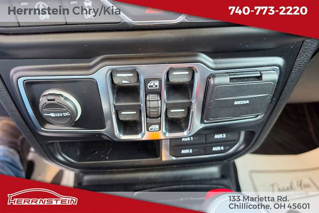 Used 2020 Jeep Gladiator Overland image 19
