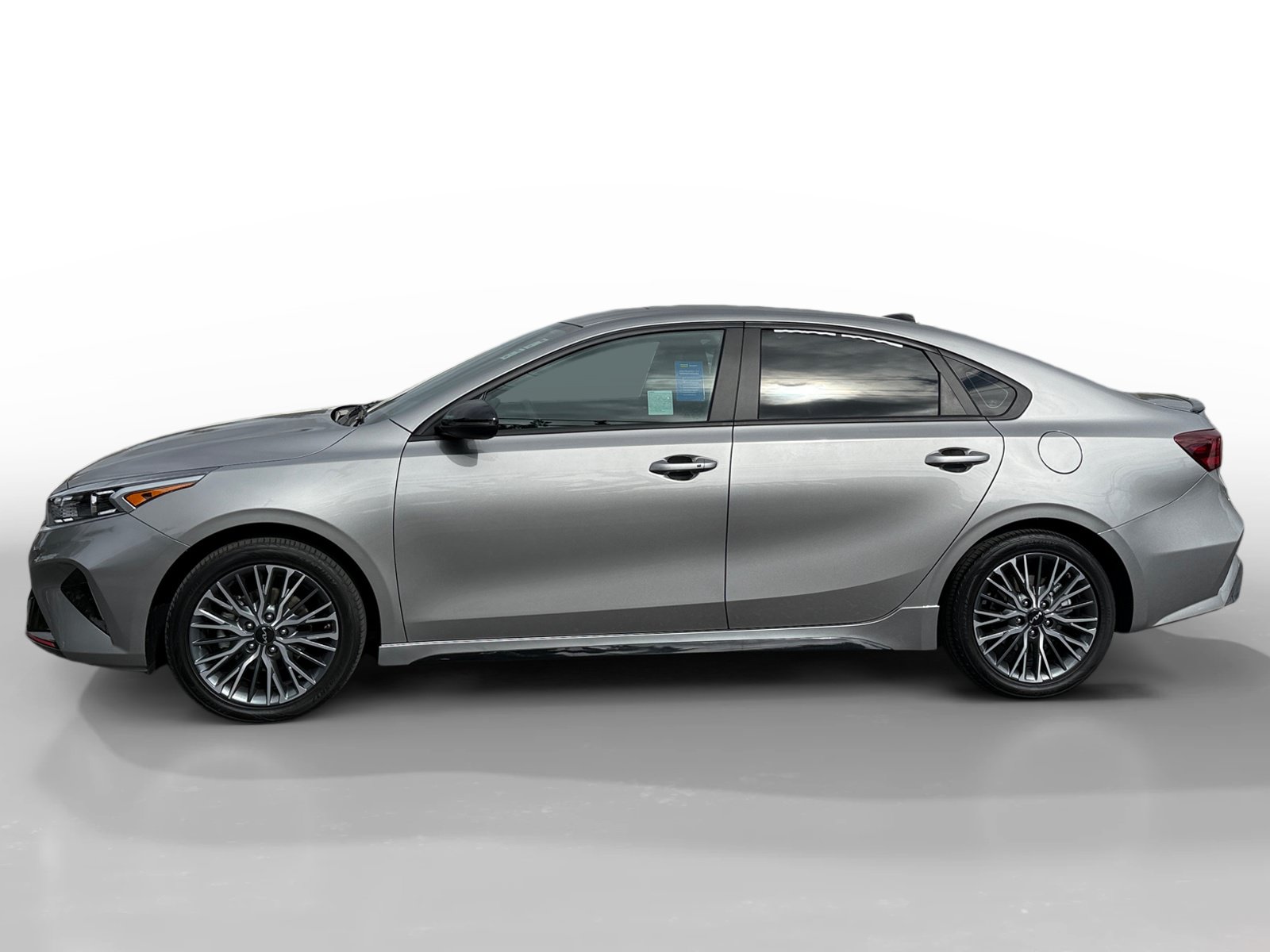 Used 2023 Kia Forte GT-Line w/ GT-Line Technology Package FWD image 2