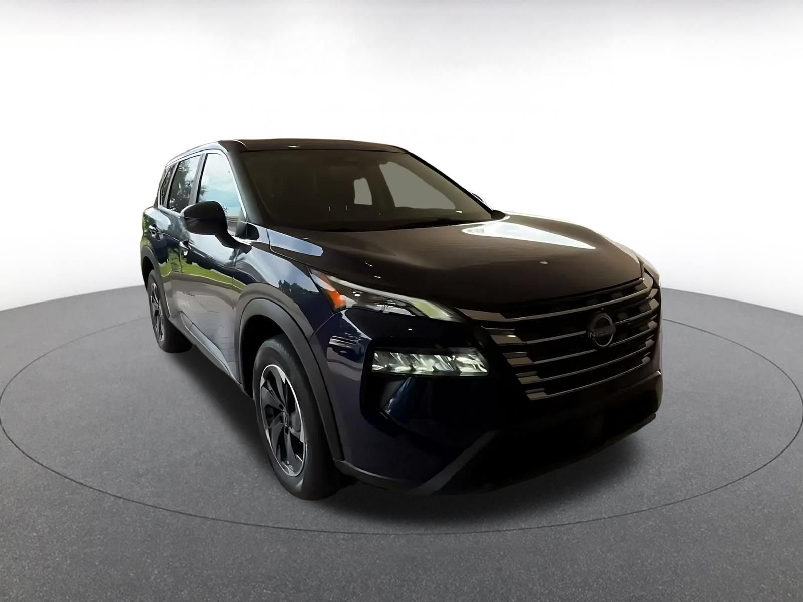 Used 2026 Nissan Rogue SV AWD/4WD image 3