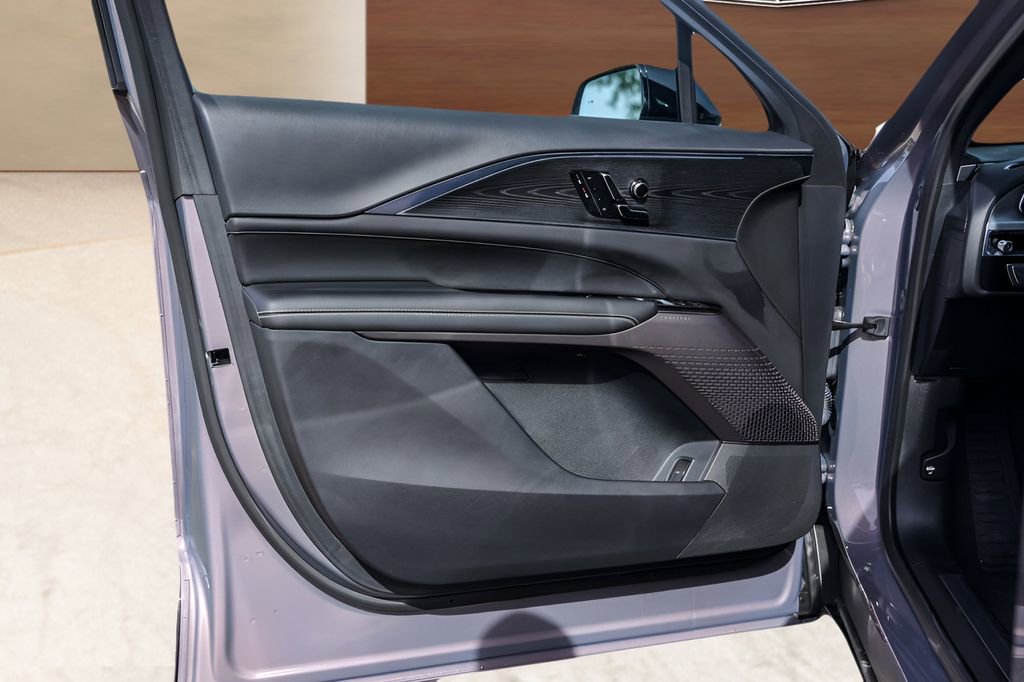 Certified 2024 Cadillac Lyriq Sport image 23