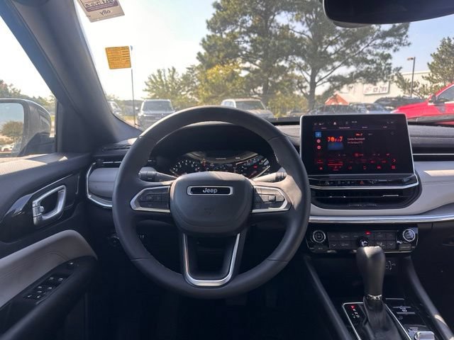 Used 2023 Jeep Compass Limited AWD/4WD image 19
