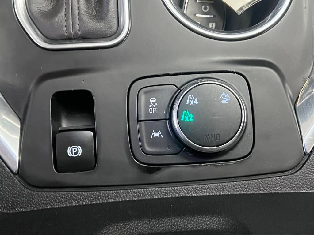 Used 2020 Chevrolet Traverse LT w/ Driver Confidence II Package image 23